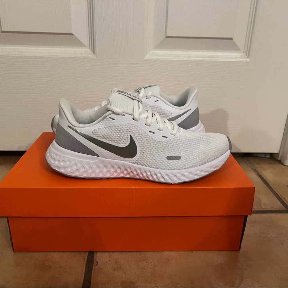 Women’s White Nike Revolution 5